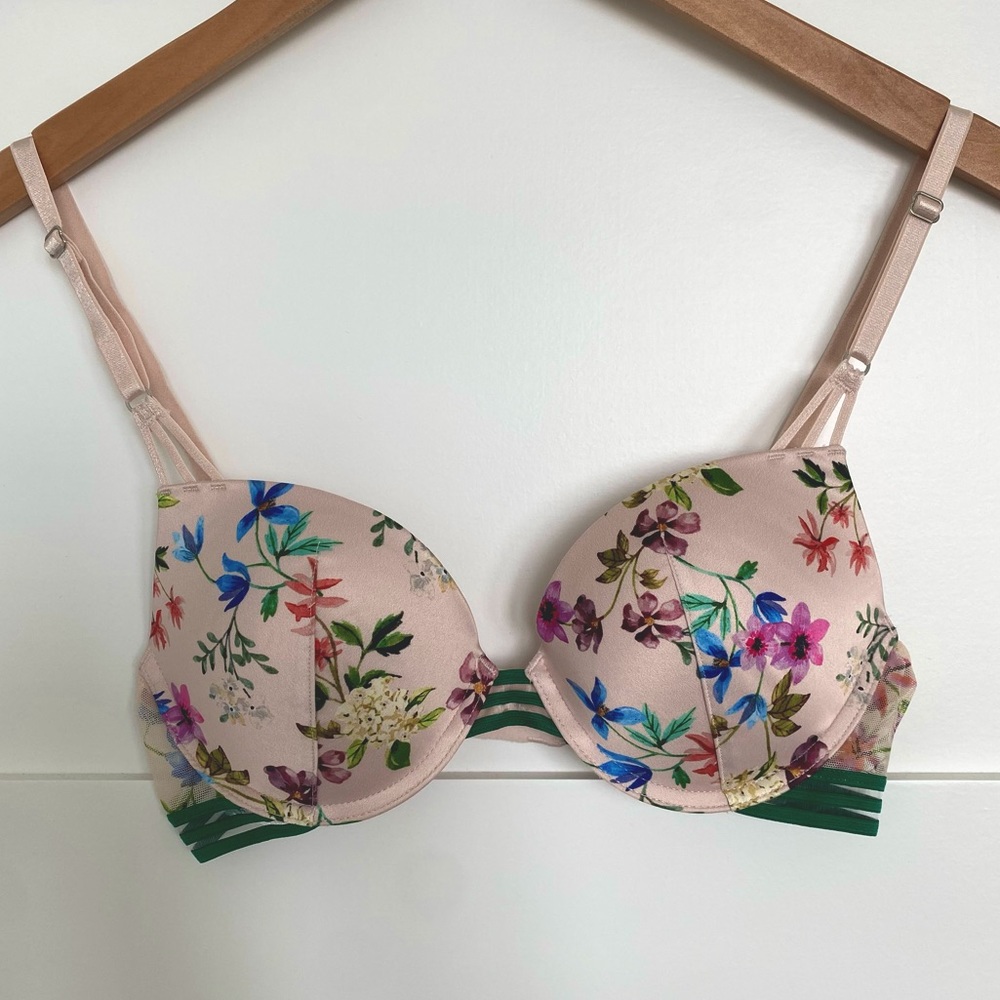 Victoria’s Secret floral push up bra 34B